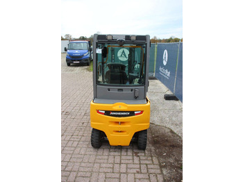 Carretilla elevadora eléctrica Jungheinrich EFG 316: foto 4 Carretilla elevadora eléctrica Jungheinrich EFG 316: foto 4