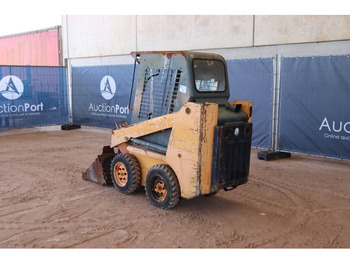 Cargadora de ruedas Mustang SL2012: foto 3 Cargadora de ruedas Mustang SL2012: foto 3