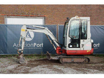 Excavadora de cadenas TAKEUCHI