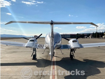 Equipo de apoyo en tierra 2008 Diamond DA42 Twin Star-Airplane: foto 5