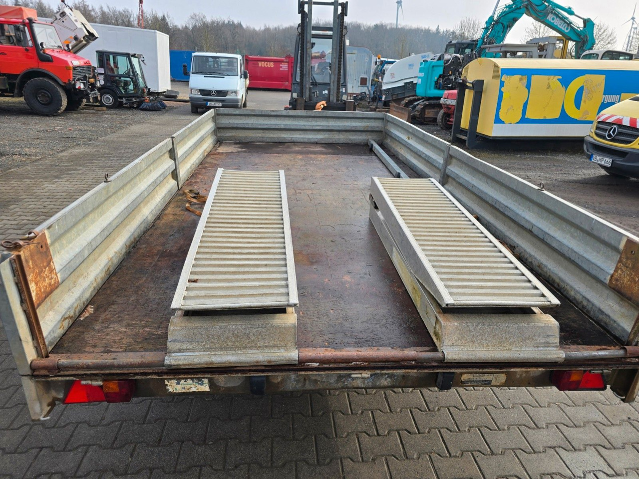 Brenderup Anhänger 2000 GB Bagger L/B/H 4270 x 2050 x 400 - Remolque de coche: foto 4 Brenderup Anhänger 2000 GB Bagger L/B/H 4270 x 2050 x 400 - Remolque de coche: foto 4