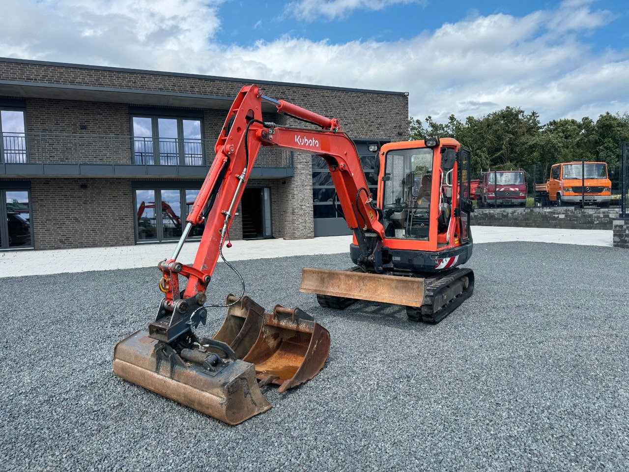 Kubota KX 121-3a KX121 Minibagger Monoausleger 3xLöffel - Miniexcavadora: foto 2 Kubota KX 121-3a KX121 Minibagger Monoausleger 3xLöffel - Miniexcavadora: foto 2