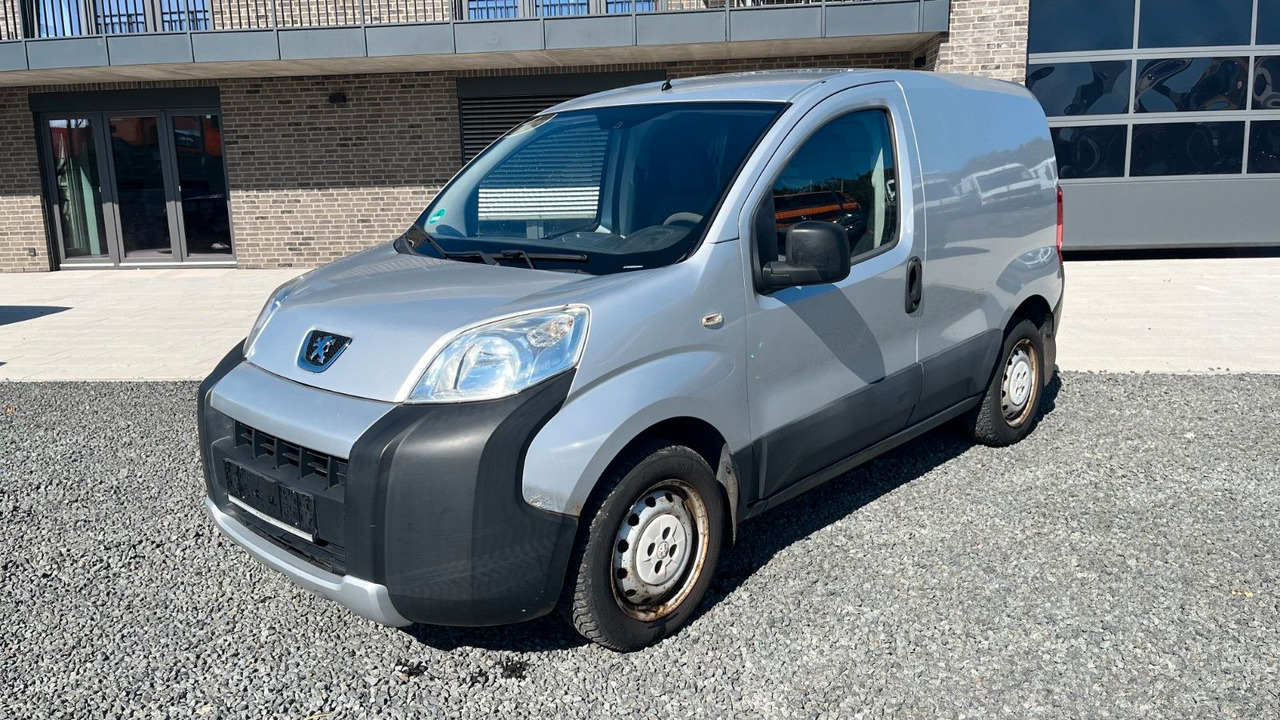 Peugeot Bipper Basis Kopfdichtungsschaden - Coche: foto 2 Peugeot Bipper Basis Kopfdichtungsschaden - Coche: foto 2
