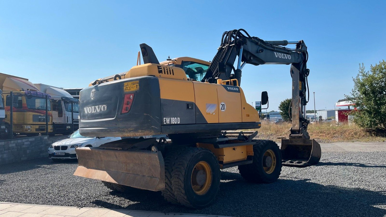 Volvo EW180D 20500 Kg Verstellausleger OilQuick - Excavadora de ruedas: foto 3 Volvo EW180D 20500 Kg Verstellausleger OilQuick - Excavadora de ruedas: foto 3