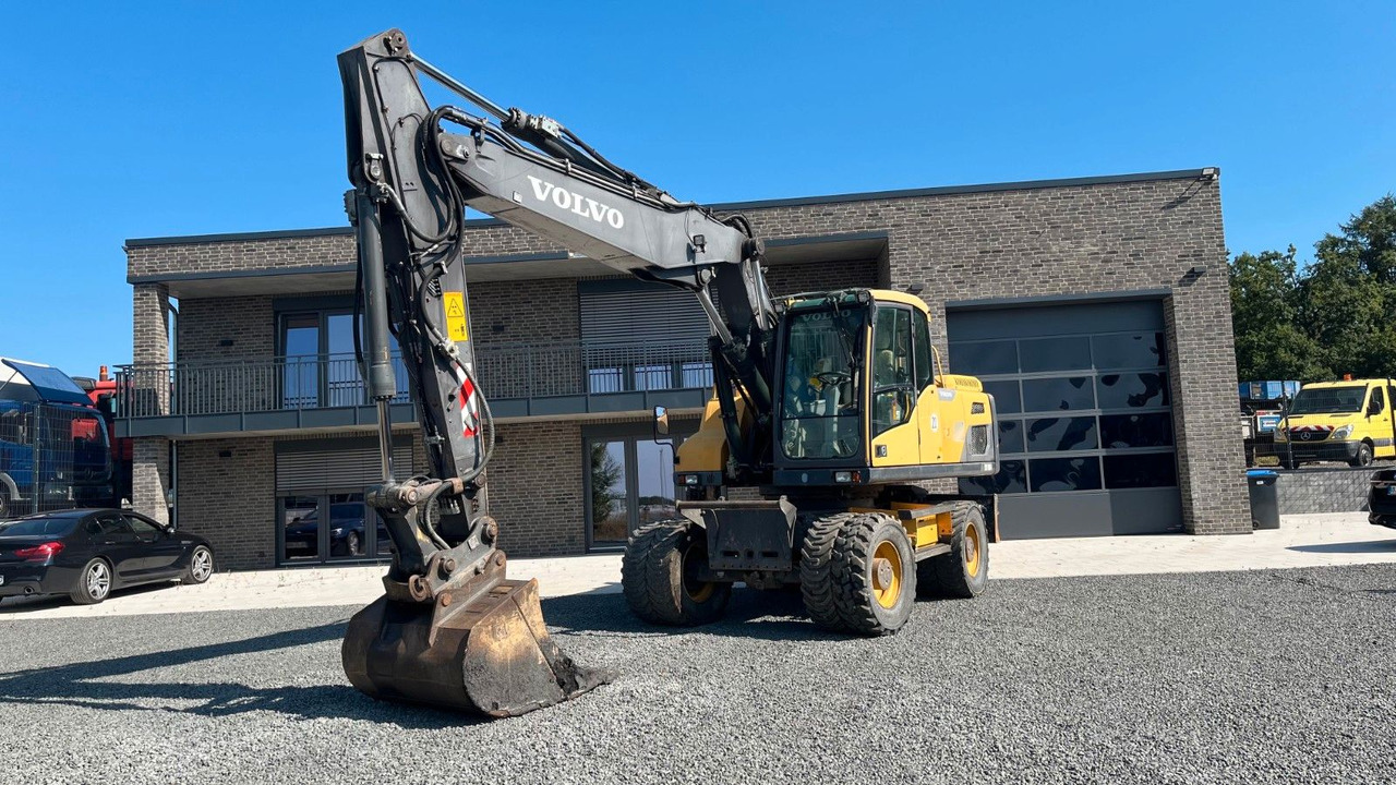 Volvo EW180D 20500 Kg Verstellausleger OilQuick - Excavadora de ruedas: foto 1 Volvo EW180D 20500 Kg Verstellausleger OilQuick - Excavadora de ruedas: foto 1