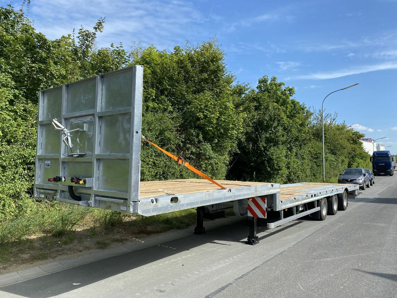 Möslein 3 Achs Tieflader für Fertigteile, Maschinen, Co - Semirremolque plataforma/ Caja abierta: foto 3 Möslein 3 Achs Tieflader für Fertigteile, Maschinen, Co - Semirremolque plataforma/ Caja abierta: foto 3
