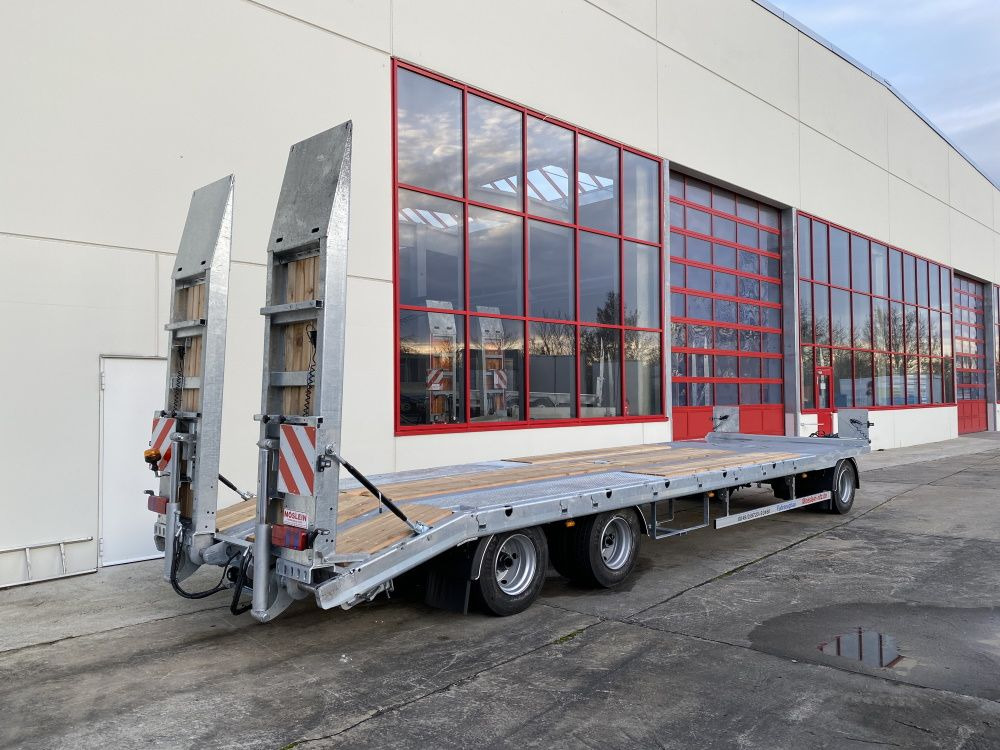 Möslein T 3-8,20 P VB H1 Blatt 3 Achs Tieflader mit gerader Ladefläche 8,10 m, Neufahrzeug - Remolque góndola rebajadas: foto 3 Möslein T 3-8,20 P VB H1 Blatt 3 Achs Tieflader mit gerader Ladefläche 8,10 m, Neufahrzeug - Remolque góndola rebajadas: foto 3