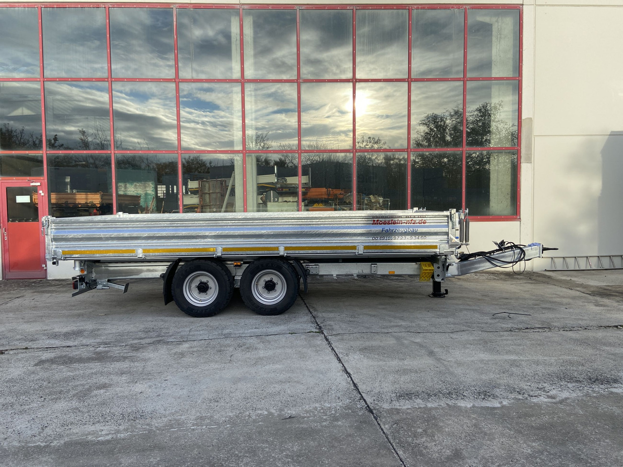 Remolque volquete nuevo Möslein TTD 11 Breite Reifen Kipper Tieflader, Breite Reifen-- Neufahrzeug --: foto 10 Remolque volquete nuevo Möslein TTD 11 Breite Reifen Kipper Tieflader, Breite Reifen-- Neufahrzeug --: foto 10