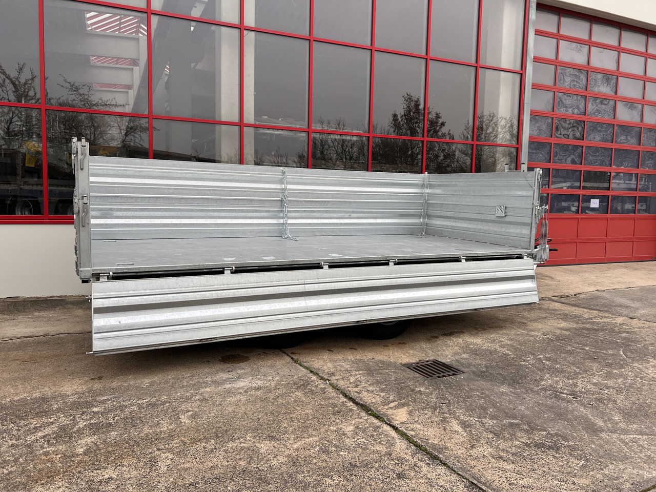 Remolque volquete nuevo Möslein TTD 19 AB 19 t Tandem 3 Seiten Kipper TiefladerAufsatzbordwänden-- Neufahrzeug --: foto 6 Remolque volquete nuevo Möslein TTD 19 AB 19 t Tandem 3 Seiten Kipper TiefladerAufsatzbordwänden-- Neufahrzeug --: foto 6