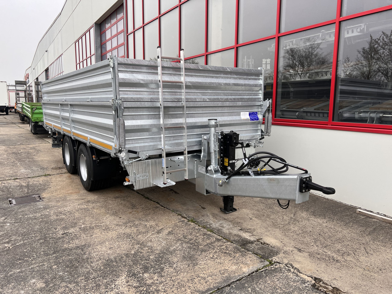 Remolque volquete nuevo Möslein TTD 19 AB 19 t Tandem 3 Seiten Kipper TiefladerAufsatzbordwänden-- Neufahrzeug --: foto 10 Remolque volquete nuevo Möslein TTD 19 AB 19 t Tandem 3 Seiten Kipper TiefladerAufsatzbordwänden-- Neufahrzeug --: foto 10