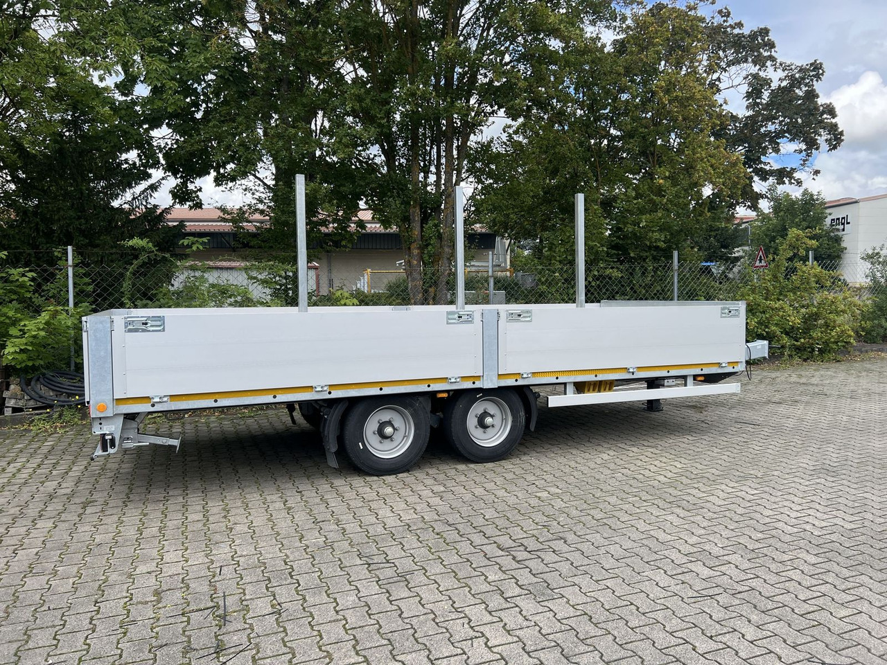 Möslein Tandem- Pritschenanhänger- Tieflader - Remolque plataforma/ Caja abierta: foto 1 Möslein Tandem- Pritschenanhänger- Tieflader - Remolque plataforma/ Caja abierta: foto 1