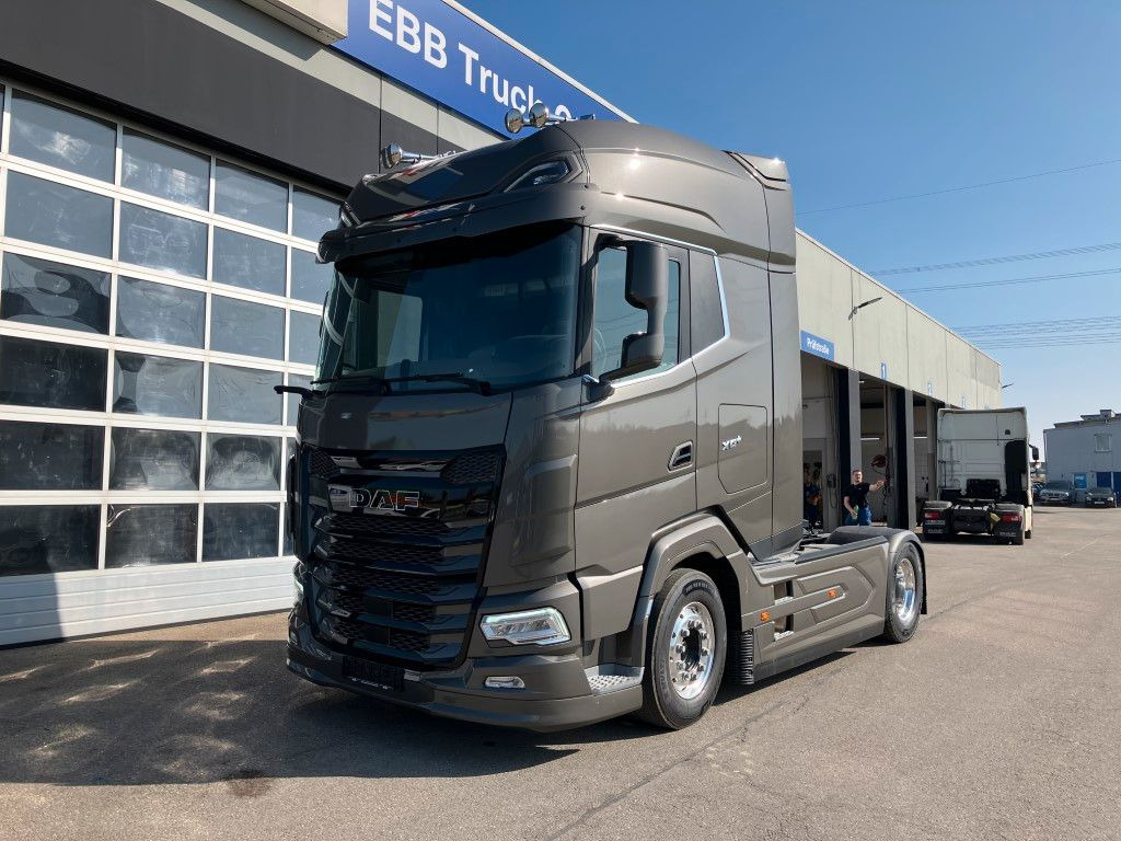 DAF XG 530 FT 2x verfügbar - Cabeza tractora: foto 1 DAF XG 530 FT 2x verfügbar - Cabeza tractora: foto 1