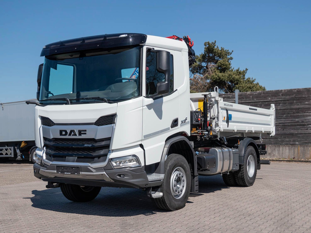 DAF XDC 370 FA Meiller Krankipper HMF DAF XDC 370 FA Meiller Krankipper HMF - Camión volquete: foto 1 DAF XDC 370 FA Meiller Krankipper HMF DAF XDC 370 FA Meiller Krankipper HMF - Camión volquete: foto 1