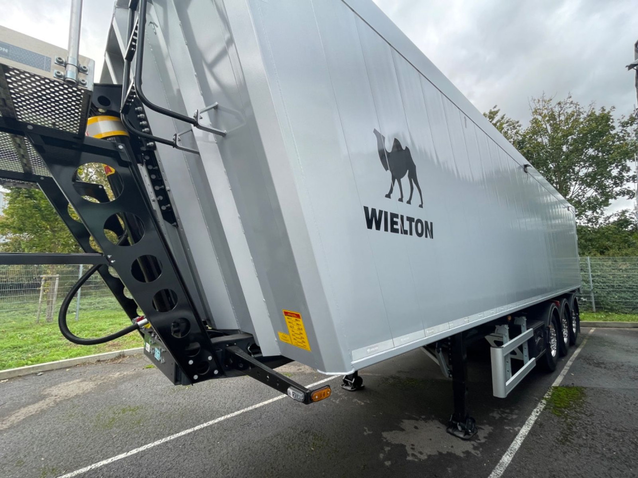 Wielton Bulk Master 51 cbm 3-Achs Alukipper Wielton Bulk Master 51 cbm 3-Achs Alukipper - Semirremolque volquete: foto 5 Wielton Bulk Master 51 cbm 3-Achs Alukipper Wielton Bulk Master 51 cbm 3-Achs Alukipper - Semirremolque volquete: foto 5