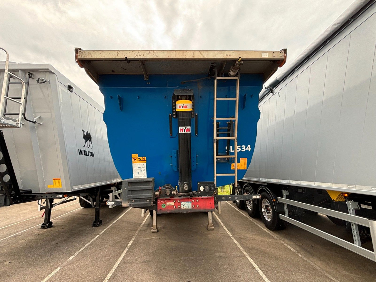 Wielton Strong Master 3-Achs-Kippsattelauflieger 33 cbm Wielton Strong Master 3-Achs-Kippsattelauflieger 33 cbm - Semirremolque volquete: foto 4 Wielton Strong Master 3-Achs-Kippsattelauflieger 33 cbm Wielton Strong Master 3-Achs-Kippsattelauflieger 33 cbm - Semirremolque volquete: foto 4