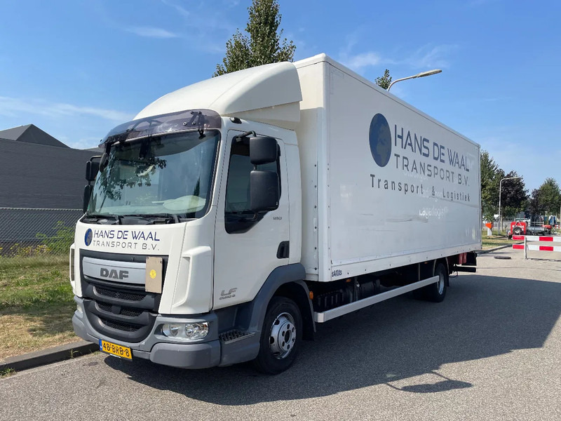 DAF LF 180 8-2016 - Camión caja cerrada: foto 1 DAF LF 180 8-2016 - Camión caja cerrada: foto 1