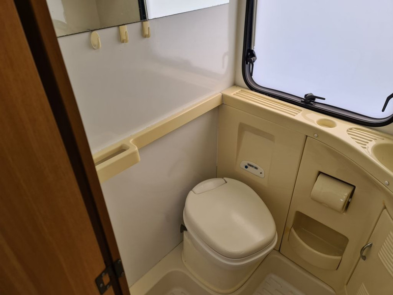 Autocaravana perfilada Ford CAMPER FORD RIMOR SPA: foto 8 Autocaravana perfilada Ford CAMPER FORD RIMOR SPA: foto 8