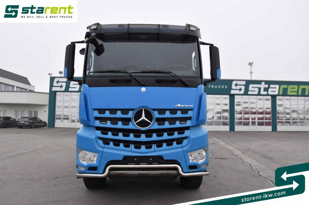 Mercedes Benz Arocs 3653 6x6 Penz Holzkran + Ressenig Holzrungen - Cabeza tractora: foto 3 Mercedes Benz Arocs 3653 6x6 Penz Holzkran + Ressenig Holzrungen - Cabeza tractora: foto 3