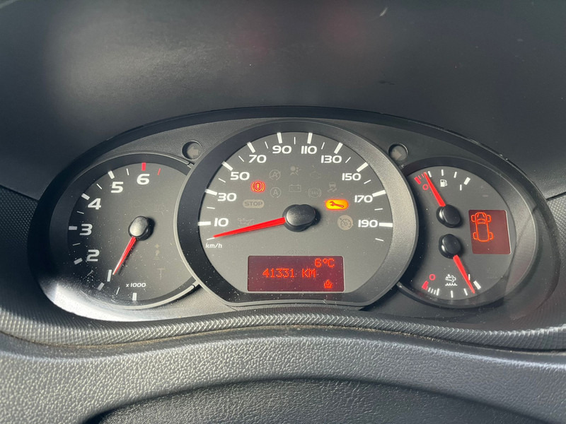 Furgoneta pequeña Renault Master 130.33 L2H2 2.3dci: foto 12