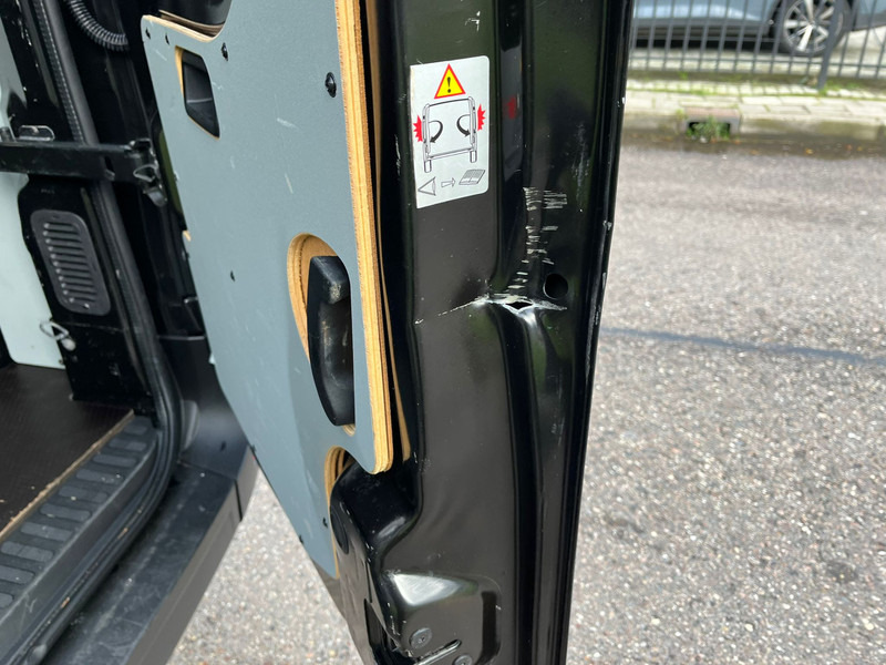Furgoneta pequeña Renault Master 130.33 L2H2 2.3dci: foto 11