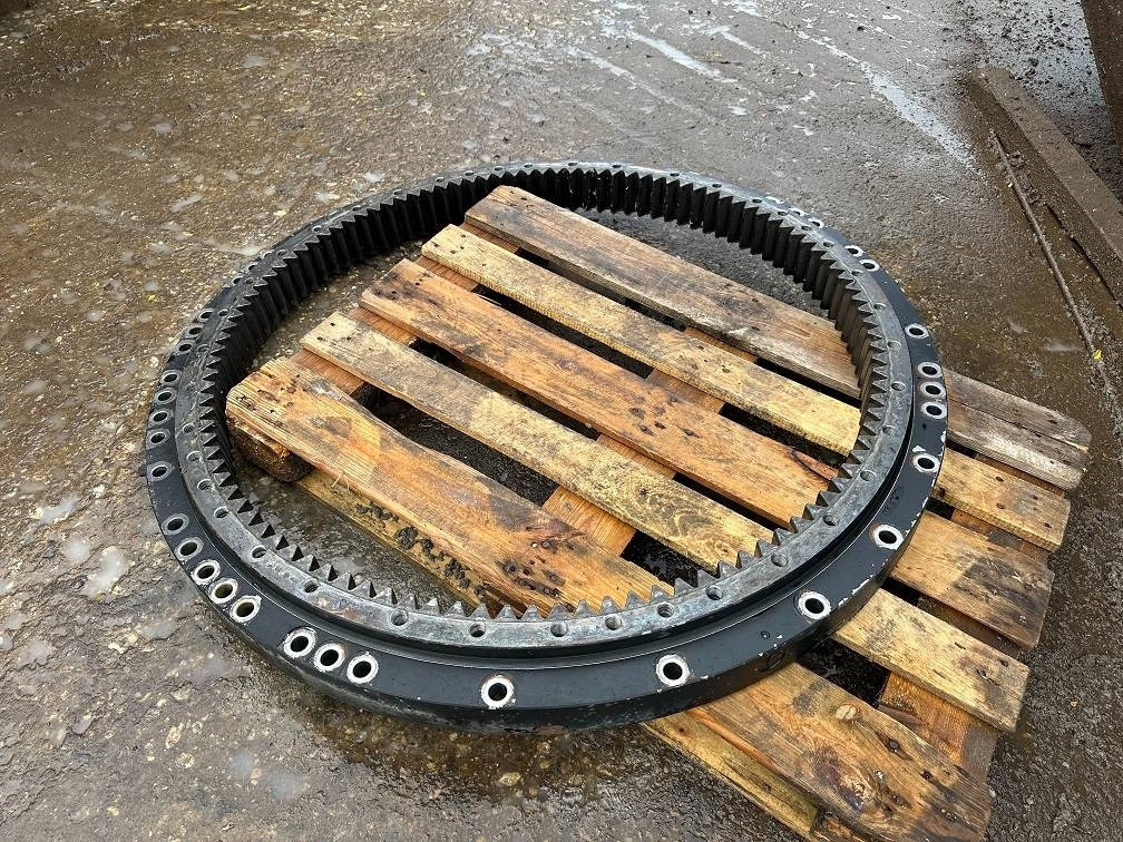 CAT 323 slew ring - Eje y piezas para Maquinaria de construcción: foto 1 CAT 323 slew ring - Eje y piezas para Maquinaria de construcción: foto 1