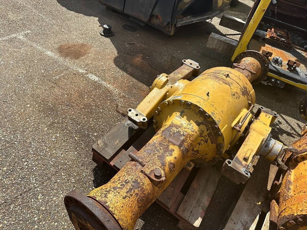 CAT 950 G rear axel 126-7845 - Eje y piezas para Maquinaria de construcción: foto 3 CAT 950 G rear axel 126-7845 - Eje y piezas para Maquinaria de construcción: foto 3