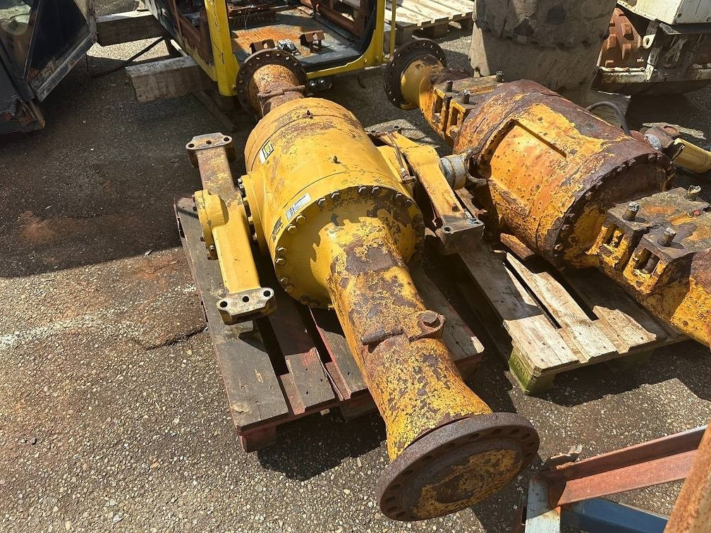 CAT 950 G rear axel 126-7845 - Eje y piezas para Maquinaria de construcción: foto 2 CAT 950 G rear axel 126-7845 - Eje y piezas para Maquinaria de construcción: foto 2