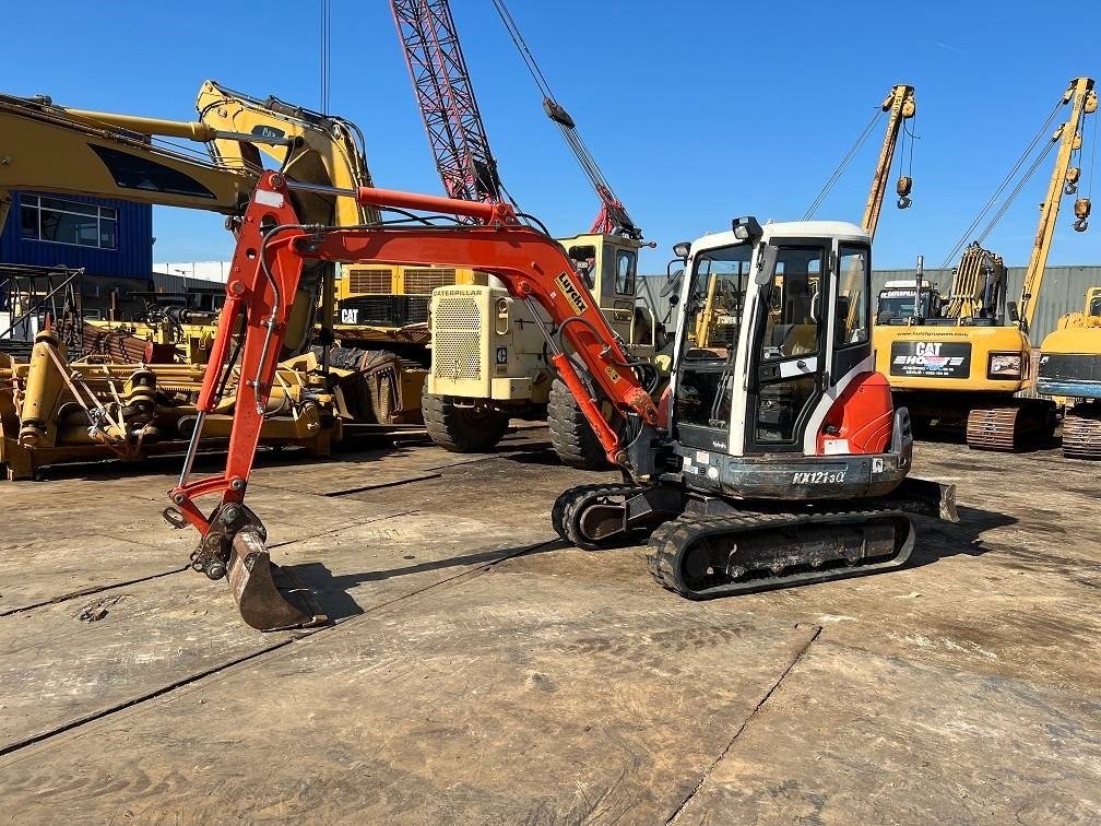 Kubota KX 121-3 - Miniexcavadora: foto 1 Kubota KX 121-3 - Miniexcavadora: foto 1