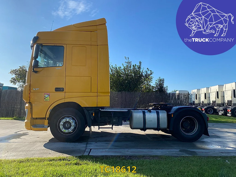 Cabeza tractora DAF XF 480: foto 9