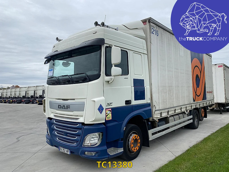 DAF XF 105 460 - Camión lona: foto 1 DAF XF 105 460 - Camión lona: foto 1