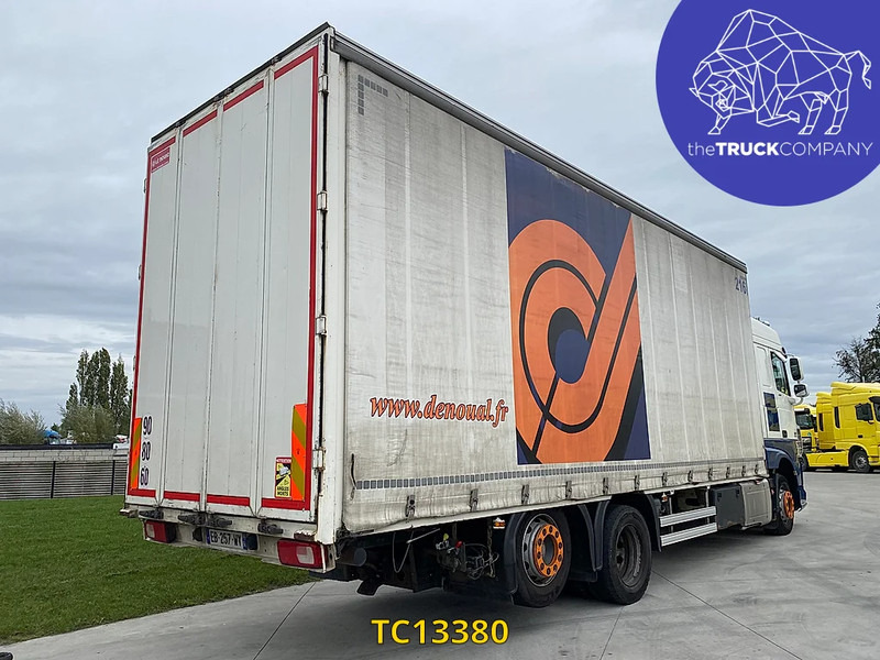 DAF XF 105 460 - Camión lona: foto 4 DAF XF 105 460 - Camión lona: foto 4