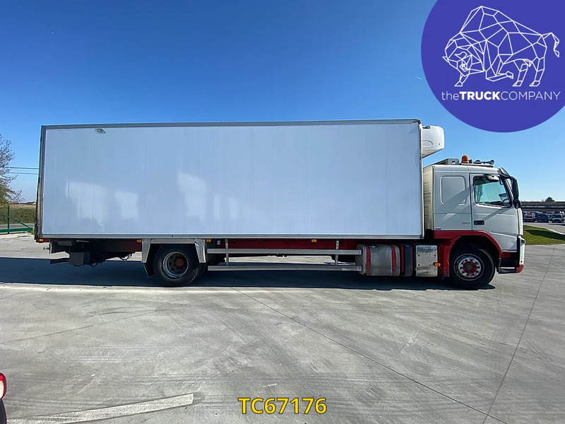 Volvo FM 330 - Camión frigorífico: foto 2 Volvo FM 330 - Camión frigorífico: foto 2