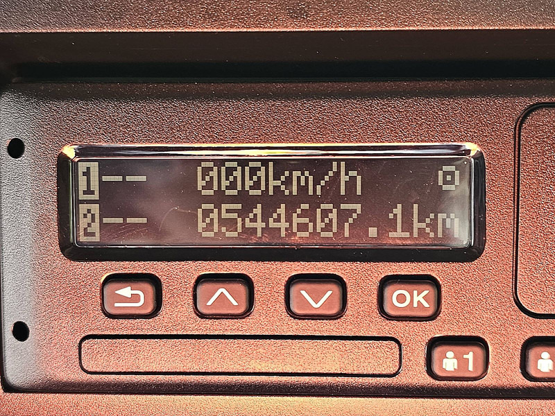 Cabeza tractora MAN 26.470 TGX TG3 GM 6X2-2 BLS: foto 9