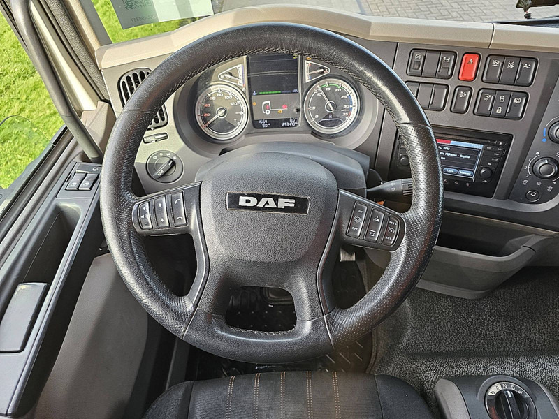 Foto del interior 2: Camión lona DAF LF 210 7.49T AIRCO LIFT Foto del interior 2: Camión lona DAF LF 210 7.49T AIRCO LIFT
