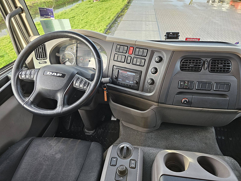 Foto del interior 1: Camión lona DAF LF 210 7.49T AIRCO LIFT Foto del interior 1: Camión lona DAF LF 210 7.49T AIRCO LIFT