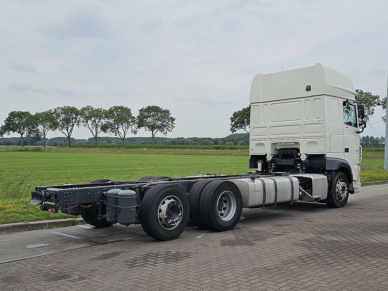 DAF XF 480 SSC 6X2 FAR INTARDER - Camión chasis: foto 3 DAF XF 480 SSC 6X2 FAR INTARDER - Camión chasis: foto 3