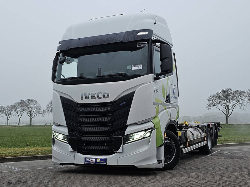 Iveco S-WAY AS260S46 LNG INT. STEERAXLE - Camión portacontenedore/ Intercambiable: foto 1 Iveco S-WAY AS260S46 LNG INT. STEERAXLE - Camión portacontenedore/ Intercambiable: foto 1