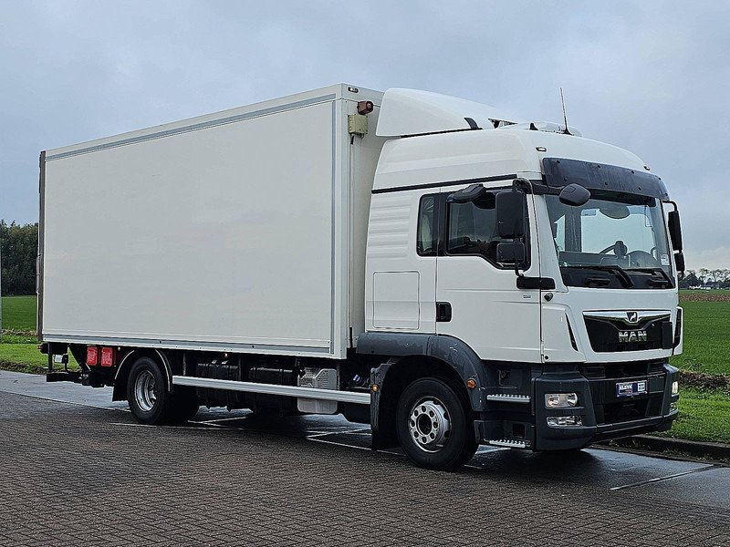 MAN 12.250 TGM LX HEATER 2T LIFT - Camión caja cerrada: foto 5 MAN 12.250 TGM LX HEATER 2T LIFT - Camión caja cerrada: foto 5