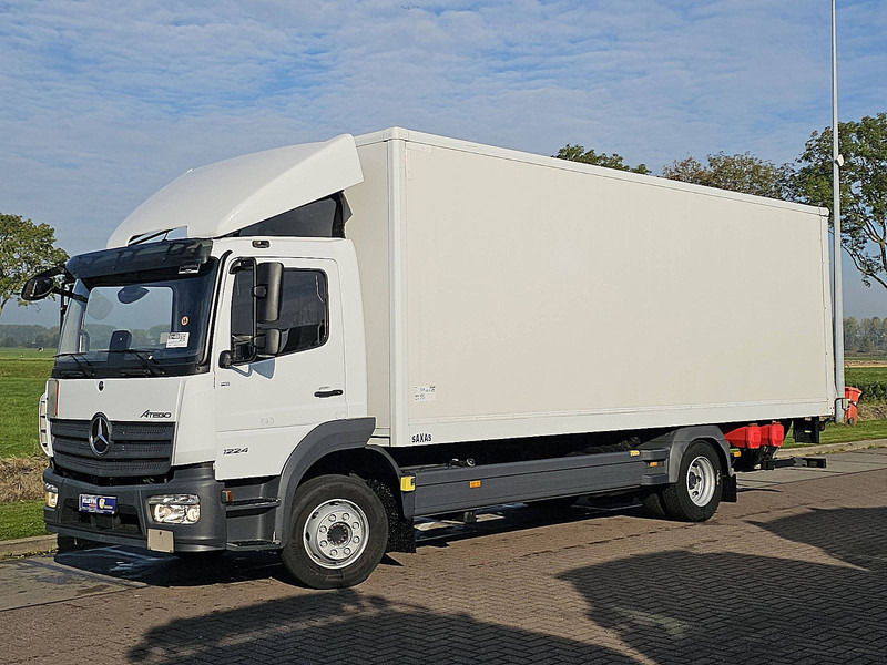 Mercedes-Benz ATEGO 1224 - Camión caja cerrada: foto 2 Mercedes-Benz ATEGO 1224 - Camión caja cerrada: foto 2