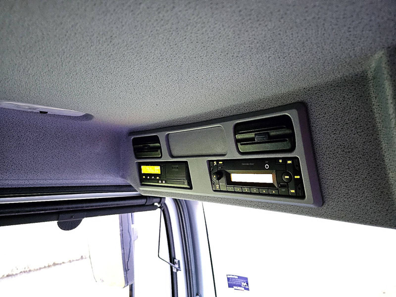 Camión caja cerrada Mercedes-Benz ATEGO 1524 AIRCO LIFT AHK: foto 9