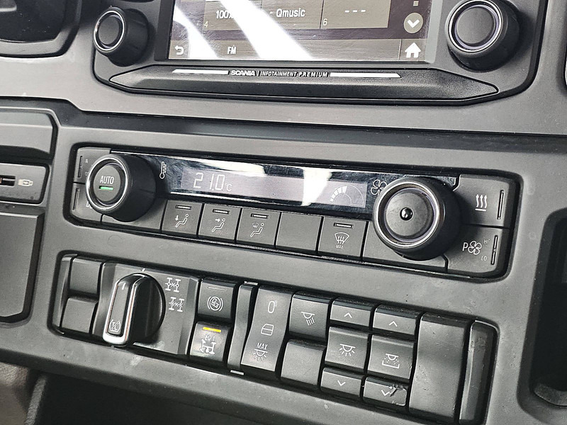 Camión volquete Scania G410: foto 11