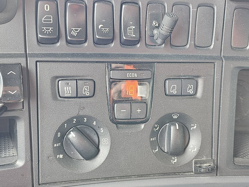 Camión chasis Scania R440 6X2*4 MANUAL RETARDE: foto 14 Camión chasis Scania R440 6X2*4 MANUAL RETARDE: foto 14