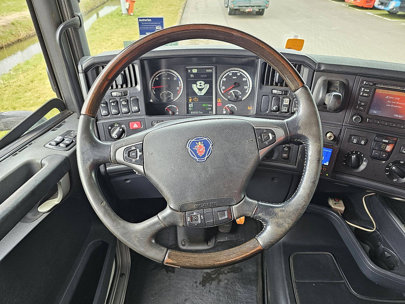 Foto del interior 2: Camión multibasculante Scania R520 TL V8 6X2 NL-TRUCK