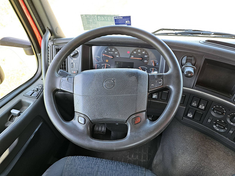 Camión chasis Volvo FM 11.330 6X2 MANUAL WB460: foto 10