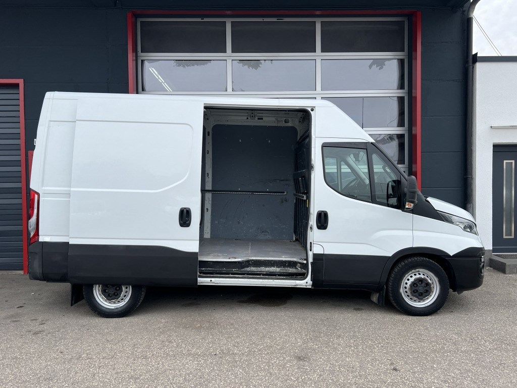 Iveco Daily 35S16 E6 Klima Tempomat Kamera AHK-3.500kg - Furgón: foto 5 Iveco Daily 35S16 E6 Klima Tempomat Kamera AHK-3.500kg - Furgón: foto 5