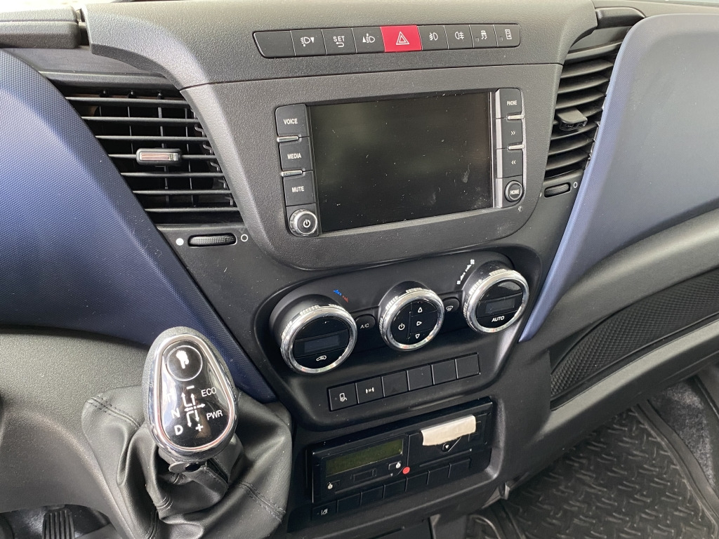 Furgoneta con lona Iveco Daily 65C21 3,6m P+P+LBW Klima Automat. Webasto: foto 15 Furgoneta con lona Iveco Daily 65C21 3,6m P+P+LBW Klima Automat. Webasto: foto 15