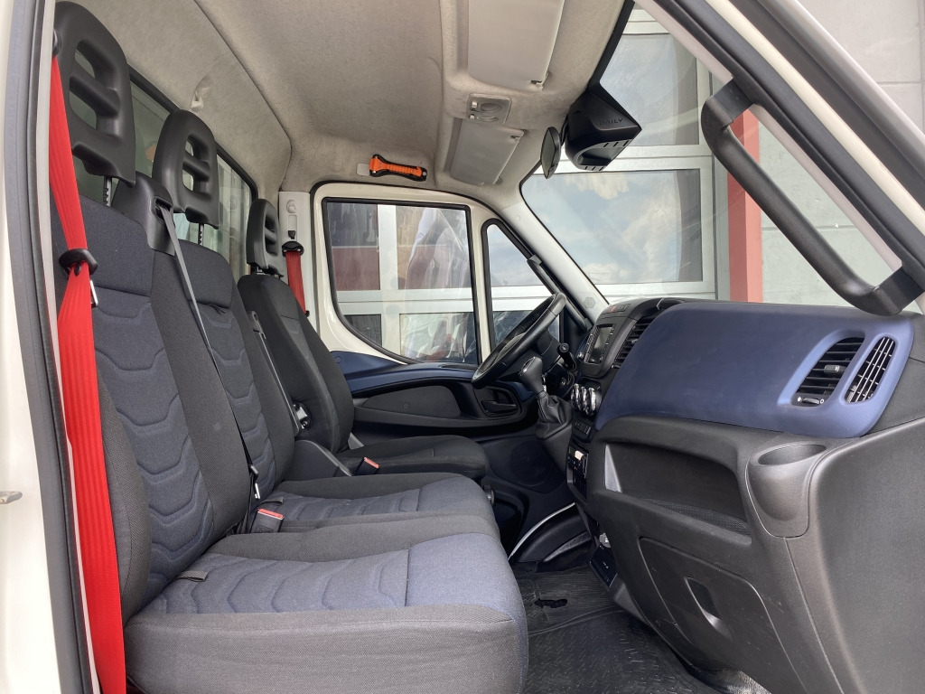 Foto del interior 1: Leasing de Iveco Daily 65C21 3,6m P+P+LBW Klima Automat. Webasto Iveco Daily 65C21 3,6m P+P+LBW Klima Automat. Webasto