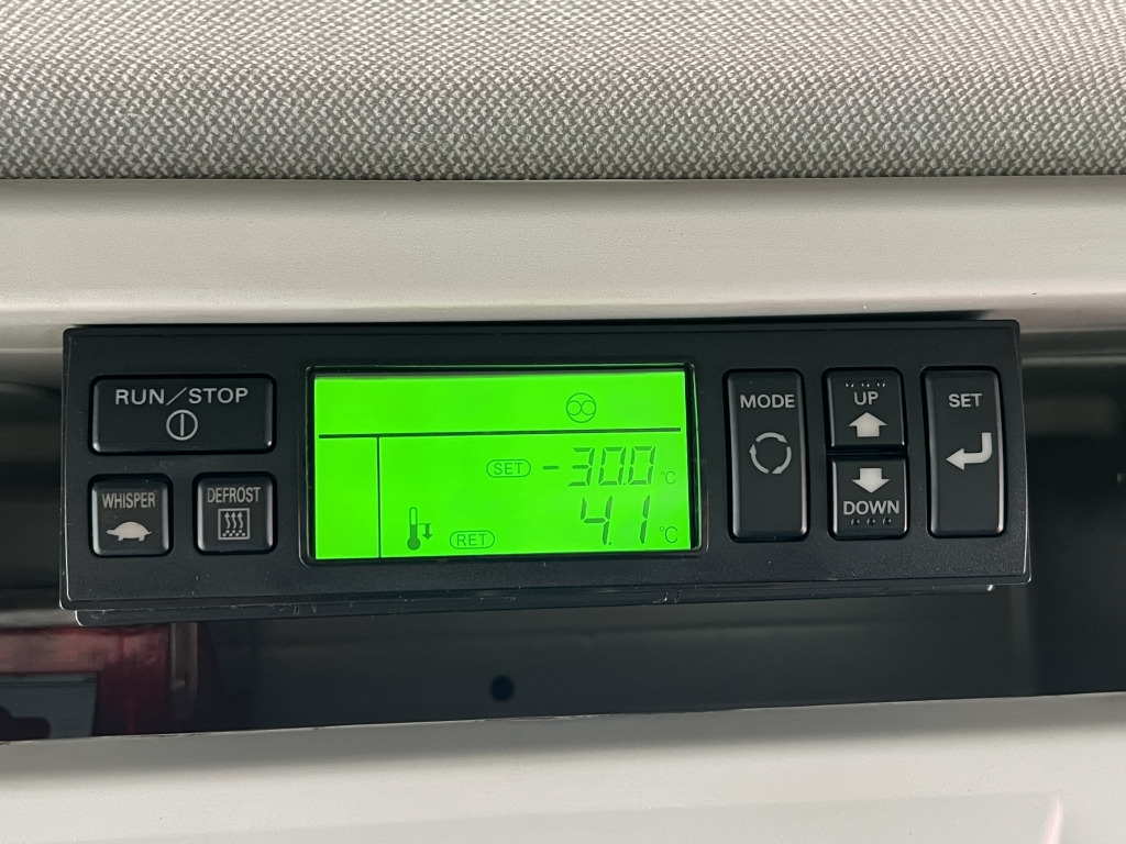 Iveco EuroCargo ML160E28 MitsubTU85 Tiefkühl 7,6m LBW - Camión frigorífico: foto 4 Iveco EuroCargo ML160E28 MitsubTU85 Tiefkühl 7,6m LBW - Camión frigorífico: foto 4