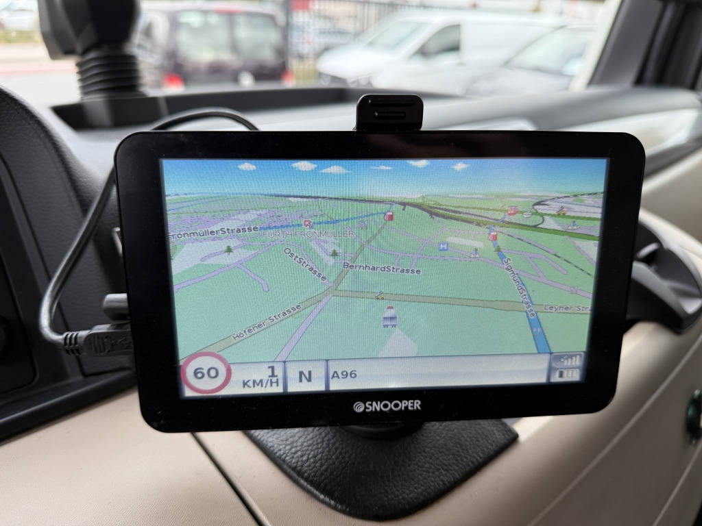 MAN TGL 12.220 Klimaautom. Kamera NAVI 7,1m Koff+LBW - Camión caja cerrada: foto 3 MAN TGL 12.220 Klimaautom. Kamera NAVI 7,1m Koff+LBW - Camión caja cerrada: foto 3