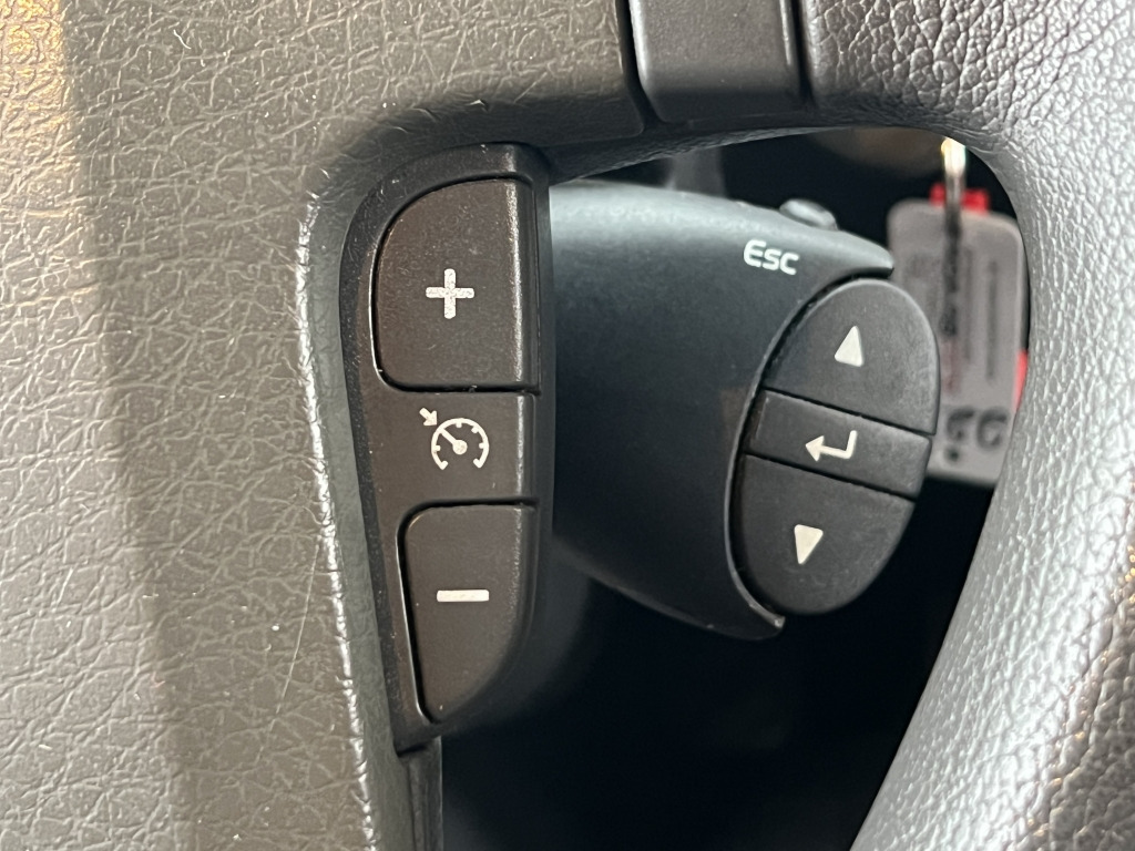 Volvo FL 260 7,2m LBW Klima Tempomat AHK Orig. 125'km - Camión lona: foto 3 Volvo FL 260 7,2m LBW Klima Tempomat AHK Orig. 125'km - Camión lona: foto 3